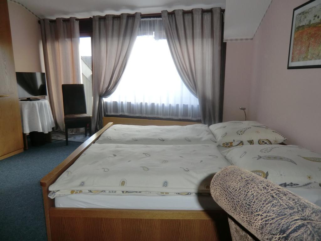 Hotel Garni Julia Linnich Δωμάτιο φωτογραφία