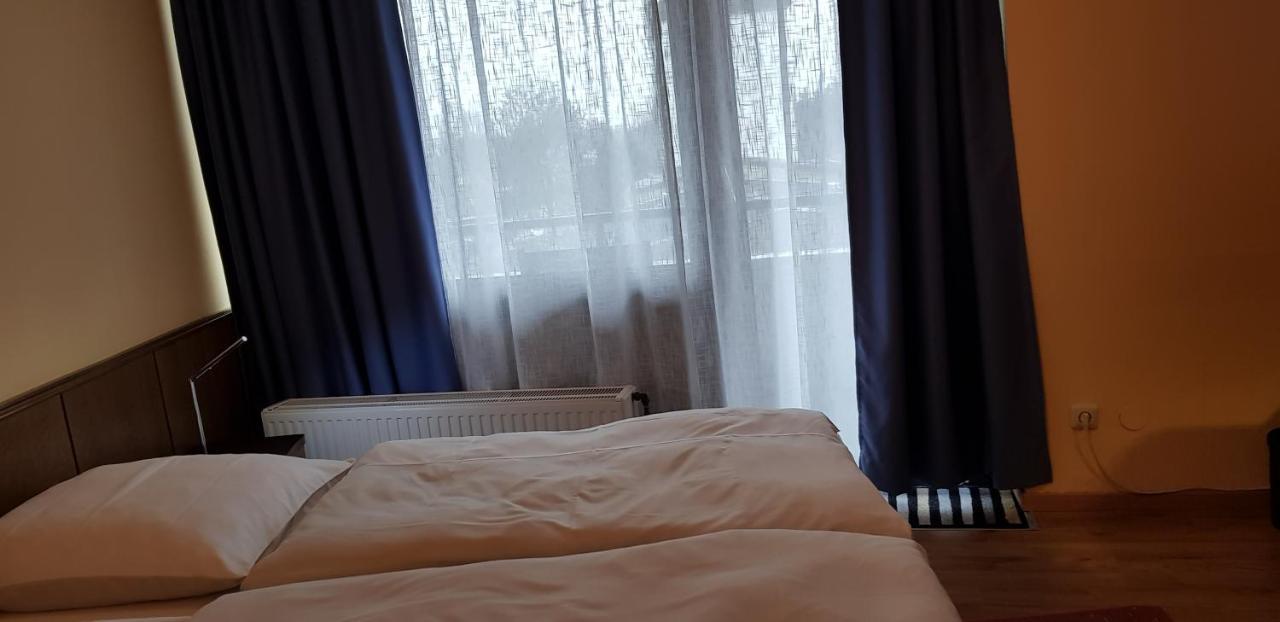 Hotel Garni Julia Linnich Εξωτερικό φωτογραφία